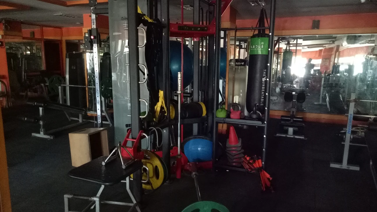 Photo 4 of Powerhouse gym