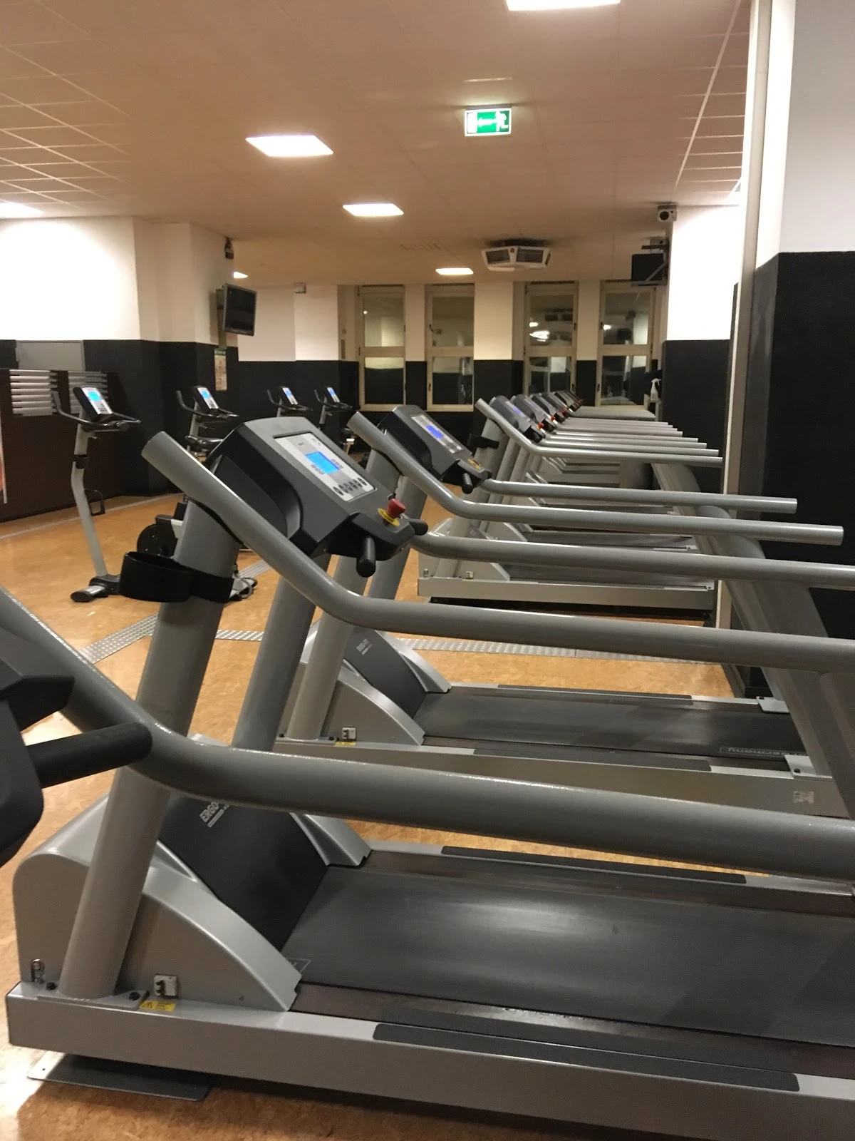 Photo 4 of McFIT Fitnessstudio
