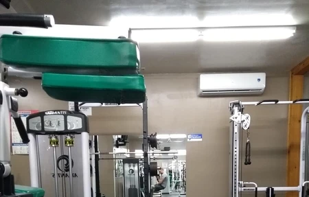 Perry's Gym & Fitness Centre