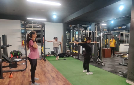Mani Gym