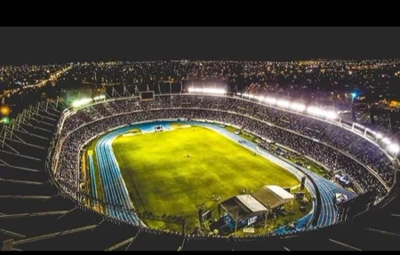 Metropolitan Stadium - Roberto Melendez