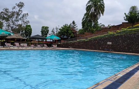 Nyarutarama Tenis Club