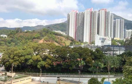 Wo Yi Hop Road Sports Ground & Golf Centre