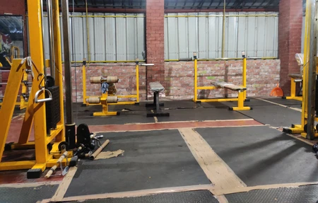 Life Fitness Gym(pappinisseri)