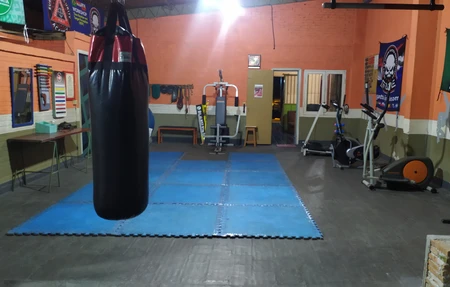 Academia Scorpio - Gym in Lambare