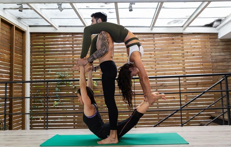 Sarasvati Escuela De Yoga
