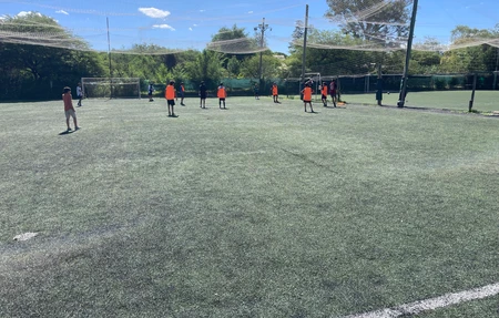 Cancha De Futbol Rojas