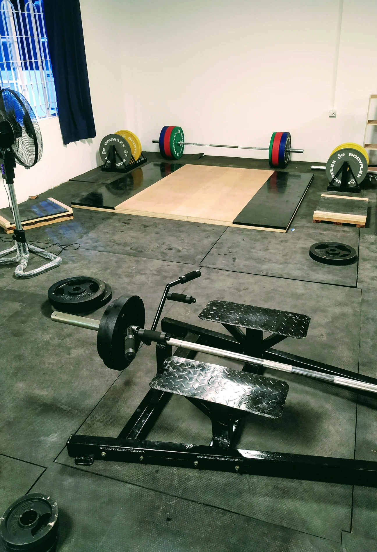 Metal Cave Gym
