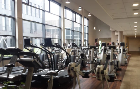 Pro Health Institut & Club / phi & phc