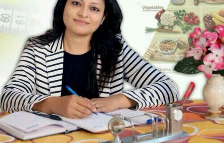 Dietitian Monika Gupta /FAT TO FIT