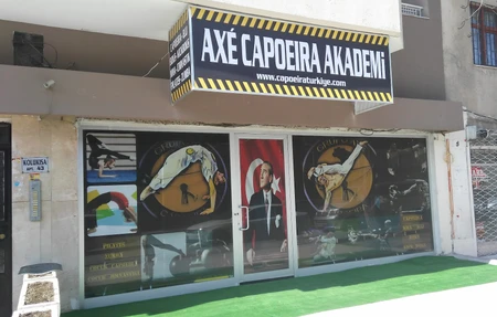 Axe Capoeira Akademi