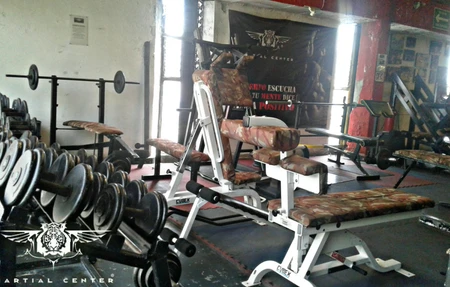 Escuela de Artes Marciales Martial Center