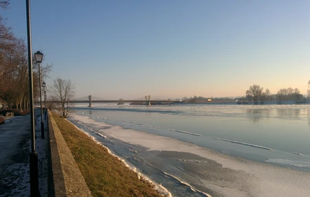 Dav, storitve, trgovina, posredništvo, d.o.o., poslovna enota športni center Campus
