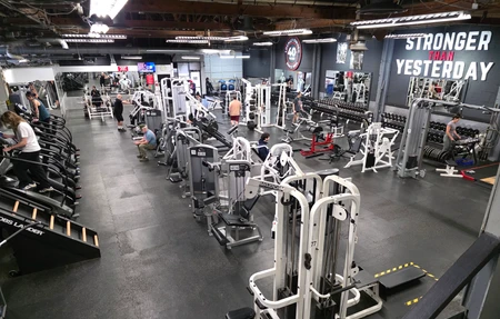 Hollywood Fitness - Gym in Portland, United States