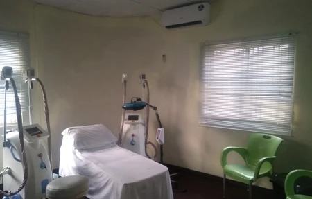 D.Michael Fitness ,GYM, Coolscupting and fat reduction/ laser treatment pain treatment