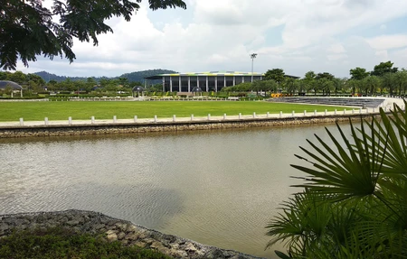 Setia City Park, Oval Lawn