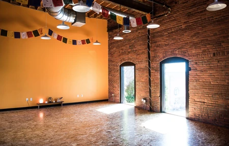 Sangha Studio – Pine