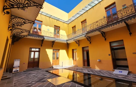 Palacio De La Autonomia De La Unam