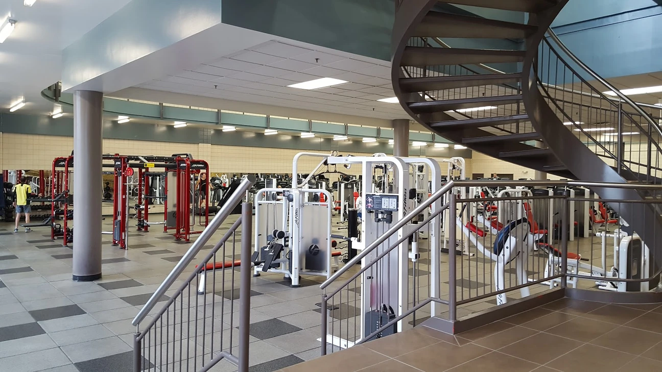Photo 2 of YMCA-YWCA of Winnipeg - Downtown Branch Gym