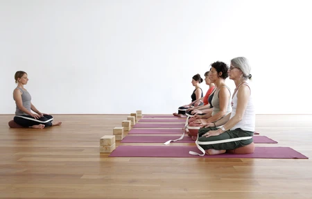 iyengar yoga freiburg Daniela Buehler