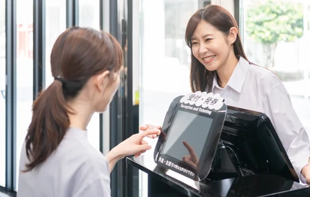 Iwasaki Hair Salon - Gym in Daito