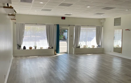 Cocoon Yoga - Gym in Tampa, United States