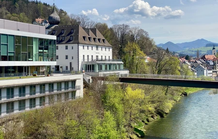 Das Schloss An Der Eisenstrasse