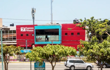 Express Fitness Platinum - Gym in Kingston