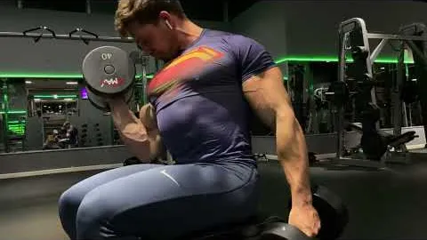 Seated Alternating Dumbbell Bicep Curl