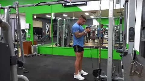 Standing Cable Rope Hammer Curl