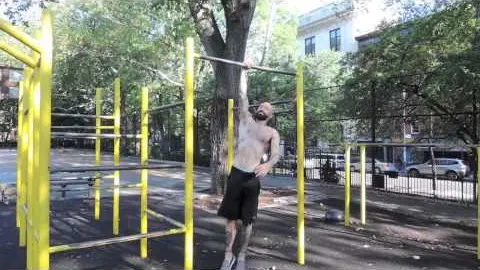 Dead Hang One Arm Pull-up
