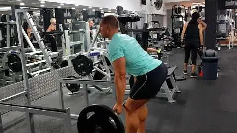 Barbell row with supinated grip