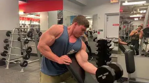 Single Arm Biceps Curl